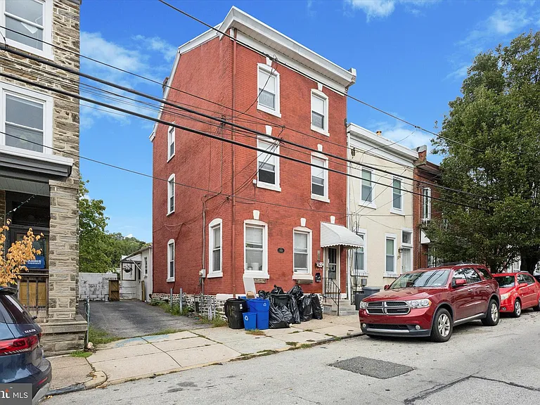 192 Dupont St #2 — Photo 15