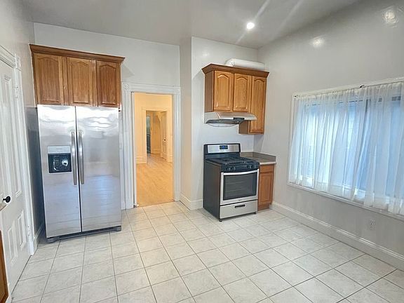 4th image of 15B Belcher St