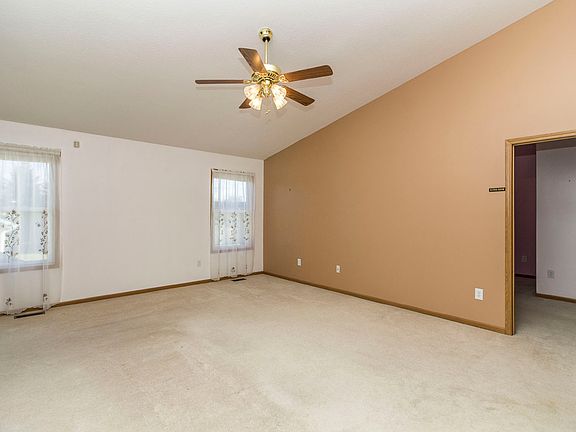 5th image of 1858 Winding Hollow Dr