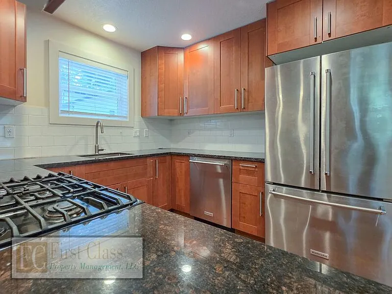 7618 SW Mayo St #B — Photo 5