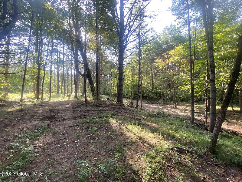 3rd image of 76 French Road