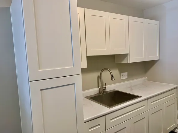 1715 Dubois Dr APT B, Piqua, OH 45356