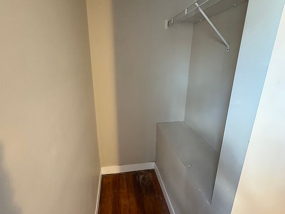 5th image of 1521 W Vermont St