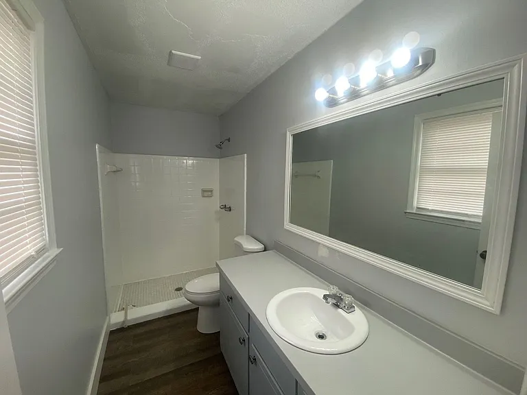 221 Ramblewood Dr — Photo 20