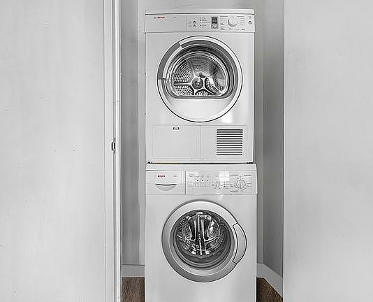 4th image of 400 E 67th St APT 5A