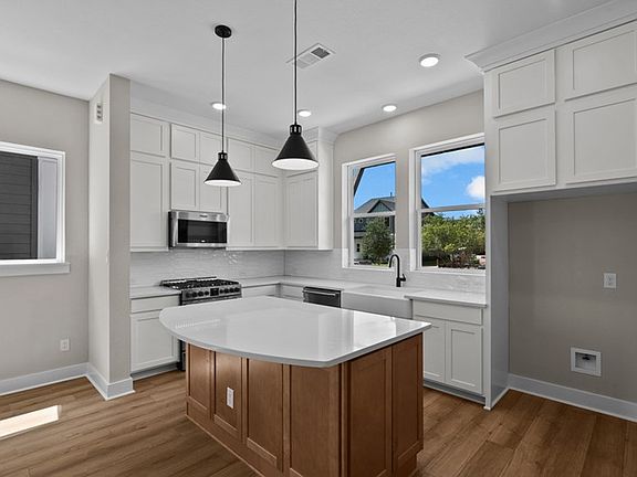 The Edmond - Kitchen