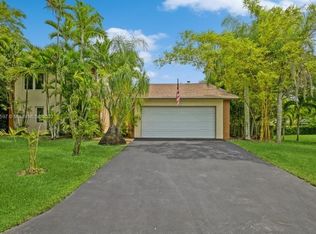 8500 SW 179th St, Palmetto Bay, FL 33157