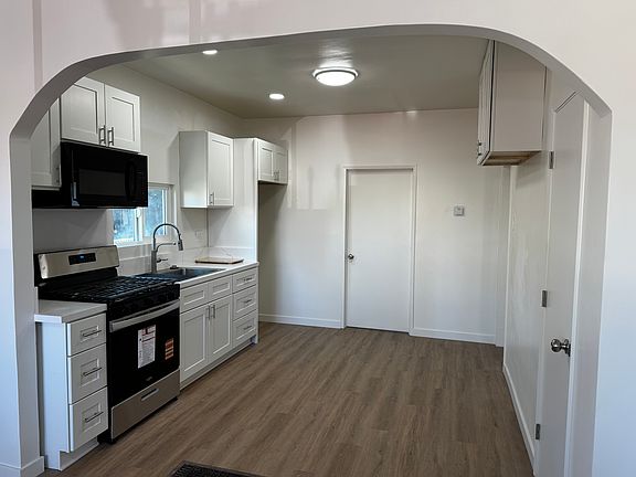 4th image of 620 E 89th St #1