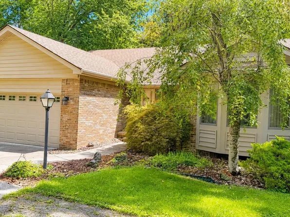 50450 Sass Rd, Chesterfield, MI 48047