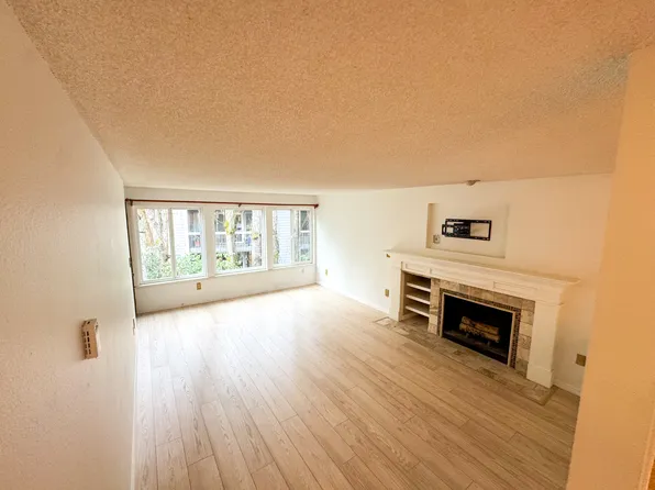 3505 W Government Way Unit 203, Seattle, WA 98199