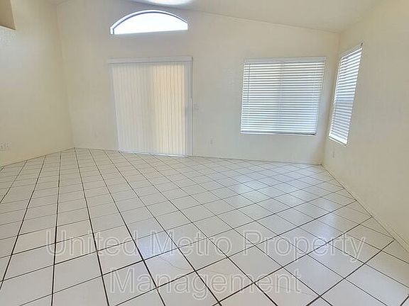 3rd image of 8242 W Voltaire Ave