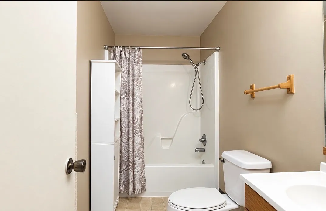 S 34 Ireland Blvd, Mansfield — Photo 2