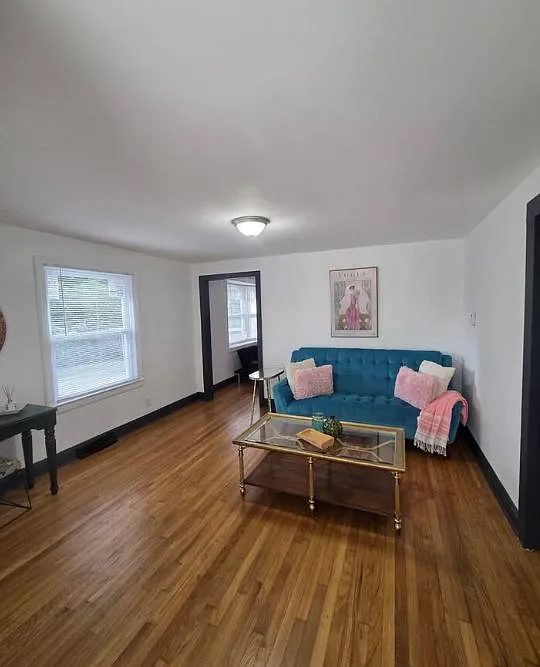 114 Barnhill St — Photo 4
