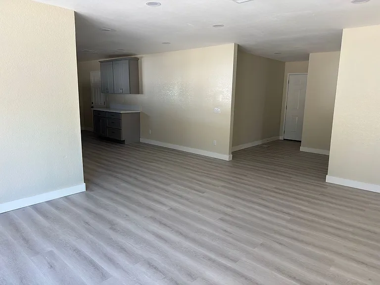 17424 Seville Ct — Photo 7