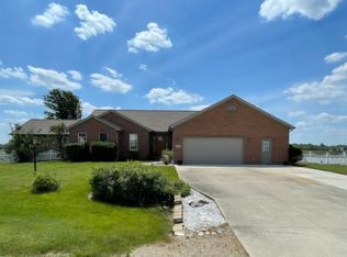 115 Marsh Hawk Dr, Le Roy, IL 61752