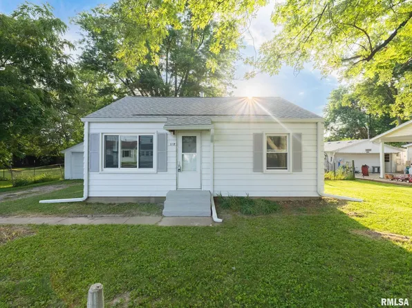 107 Theodore St, Washington, IL 61571