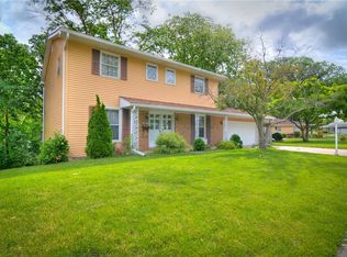 2290 N Kenwood Ct, Decatur, IL 62526