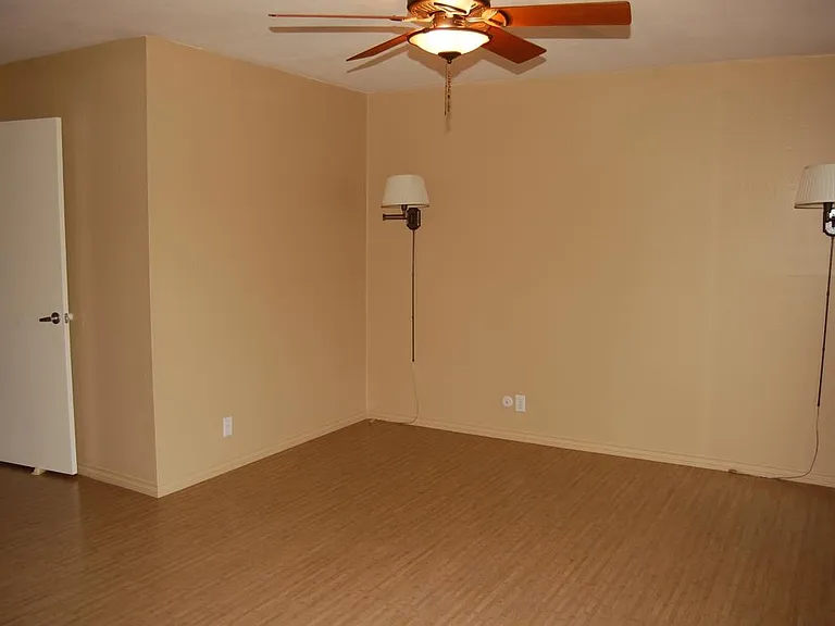 559 Keolu Dr — Photo 22