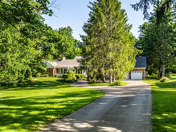 5th image of 7310 Lakeside Dr