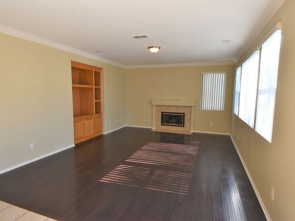 2nd image of 33706 Marigold Ln