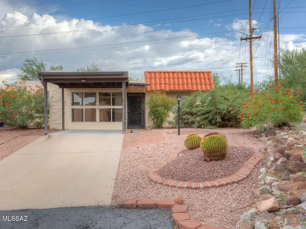 77 W Calle Del Lago, Green Valley, AZ 85614