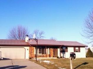 1416 Circle Dr, Menasha, WI 54952
