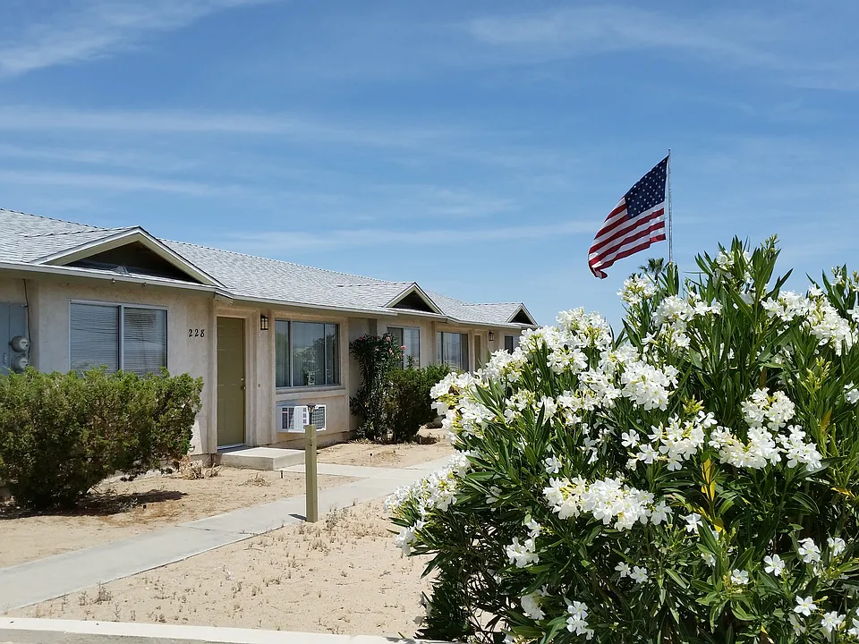 5228 Adobe Rd #Q