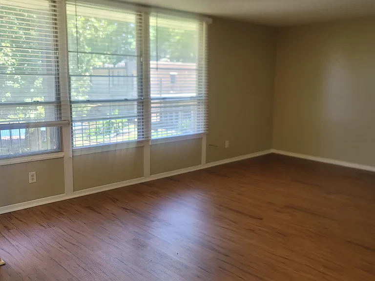108 N Belvedere Blvd #10 — Photo 6
