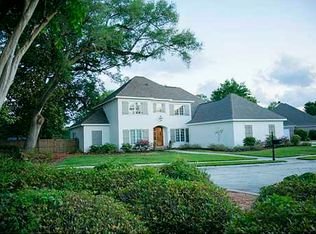 607 Rue Maupesant, Ocean Springs, MS 39564