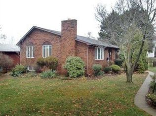 1925 Melrose Ave, Irwin, PA 15642