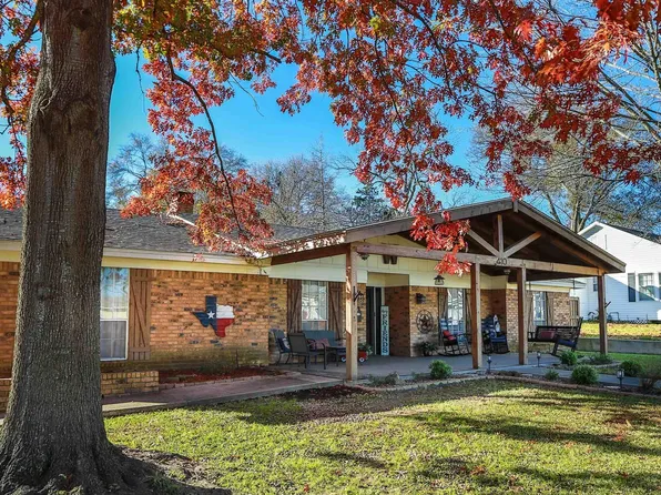 410 E Walker St, Jefferson, TX 75657