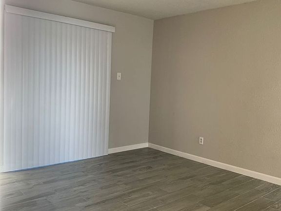 5th image of 3100 5th St #104