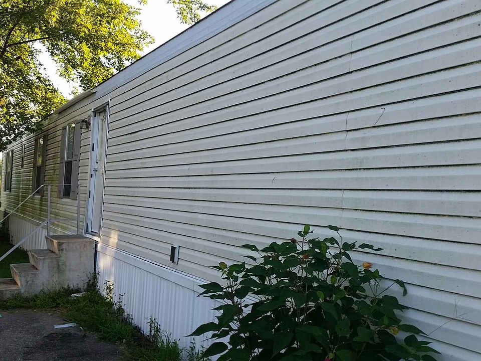 1st image of 4 E Grant St