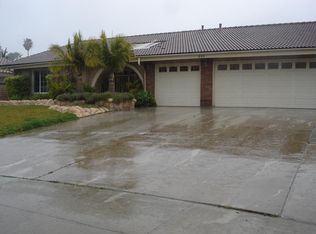 899 W Gina Ct, Upland, CA 91784