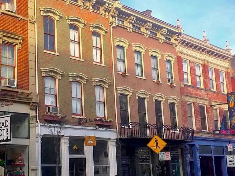 1317 Main St — Photo 4