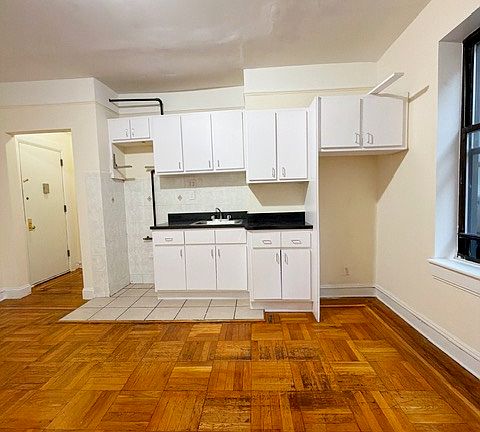 3rd image of 65 Payson Ave #2