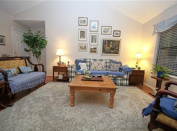 3rd image of 2505 Silvermeadow Ln