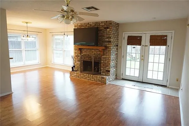 4216 Loire Dr — Photo 7