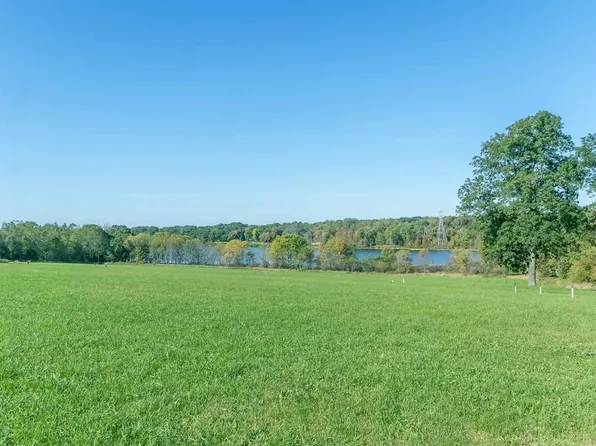 L14 County Road D E, Fall River, WI 53932