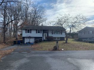 7 Edgemore Dr, Stevens, PA 17578