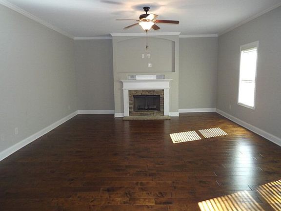 3rd image of 5600 Nicole Ct