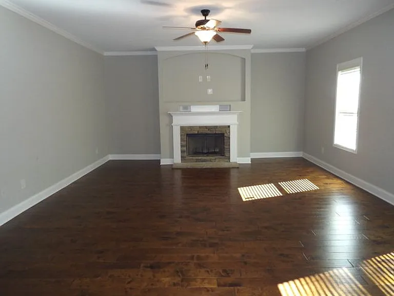 5600 Nicole Ct — Photo 3