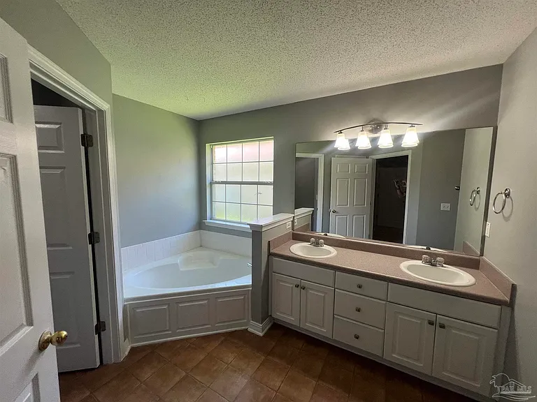 5072 Terra Lake Cir — Photo 14