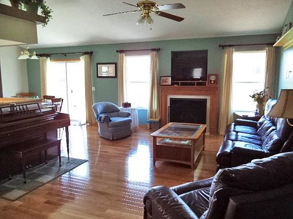 2nd image of 702 E 13th Avenue Ct