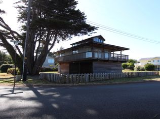 200 Bandon Ave SW, Bandon, OR 97411