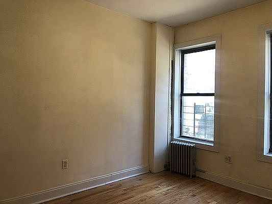 5th image of 551 W 172nd St APT 5