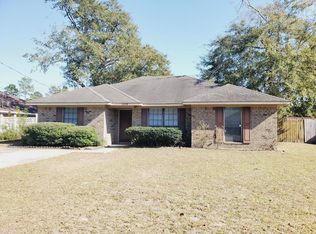 1520 Woodcrest Cir, Hinesville, GA 31313