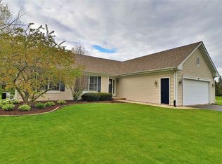 29 Countryside Dr, Rockton, IL 61072