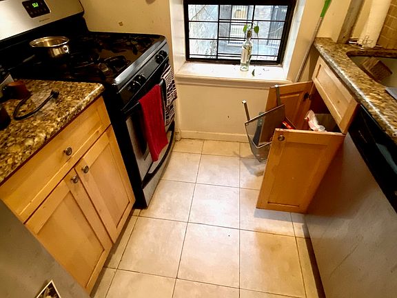 4th image of 40 W 127th St APT 3