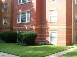 3414 Grove Avenue 3414 Grove Gdn, Berwyn, IL 60402